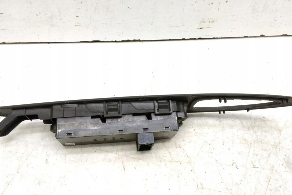 фото №7, Кнопка керування вікон задніх лівих двері nissan primera p12