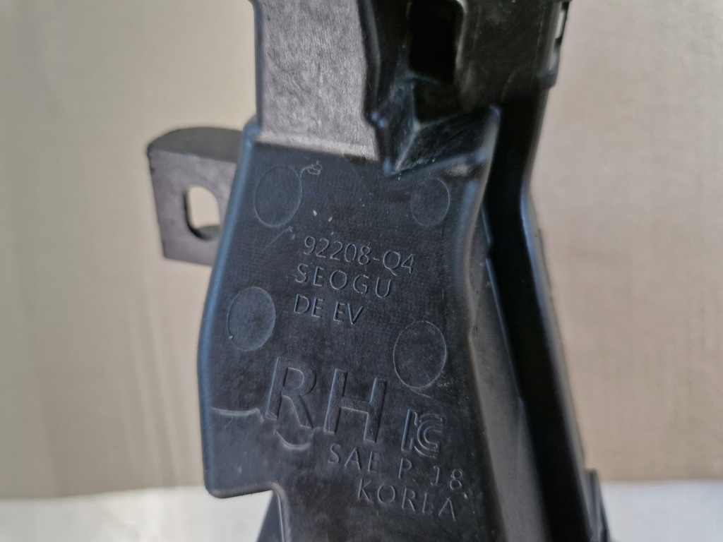 Kia e niro e-niro противотуманная фара led drl правый правая сторона оригинал  92208-q4 Недорого