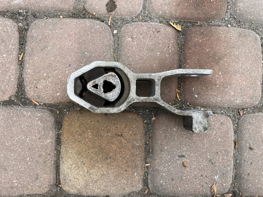 фото №7, Fiat grande punto evo 1.4 кронштейн подушка кронштейн кронштейн двигателя коробки