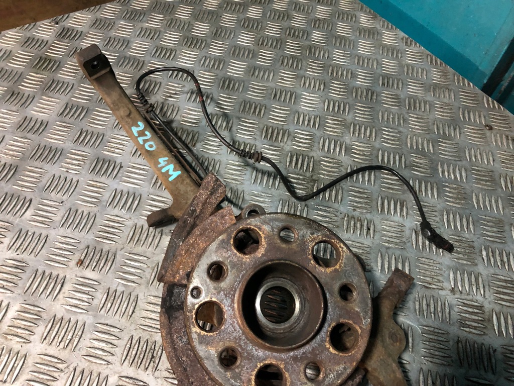 фото №3, Mercedes w220 4matic поворотний кулак ступиця лівий перед