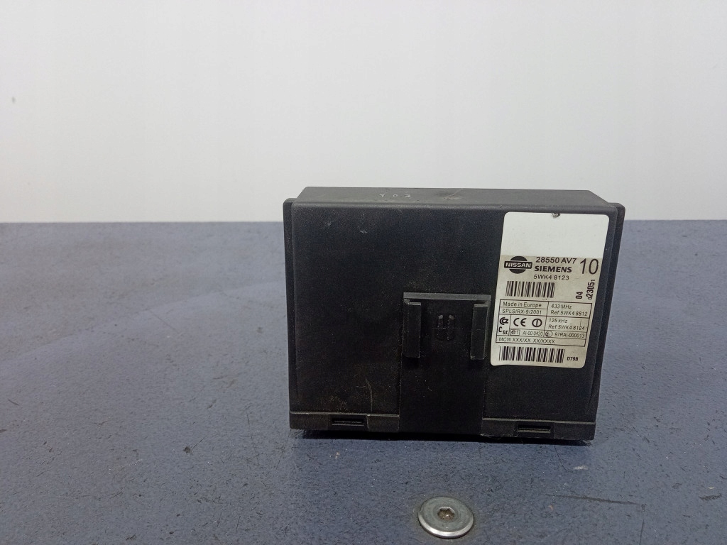 фото №1, Nissan primera p12 блок управления модуль комфорта 28550av7