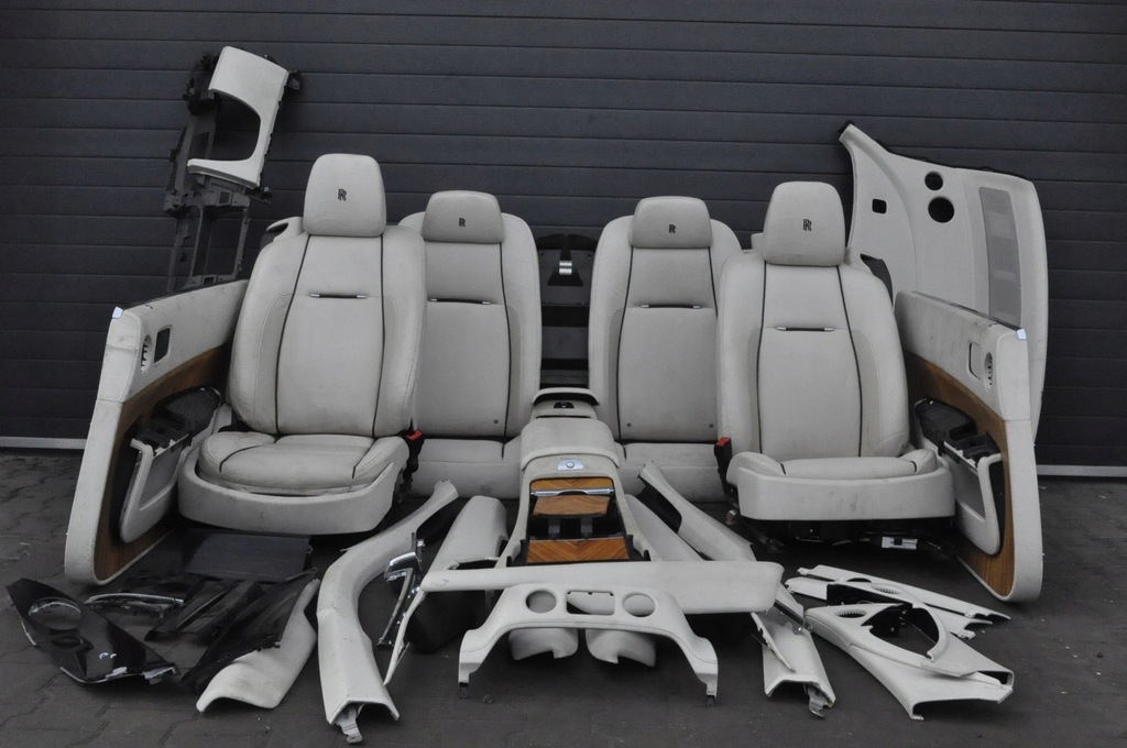 фото №1, Rolls-royce wraith сидіння заднє сидіння całe салон