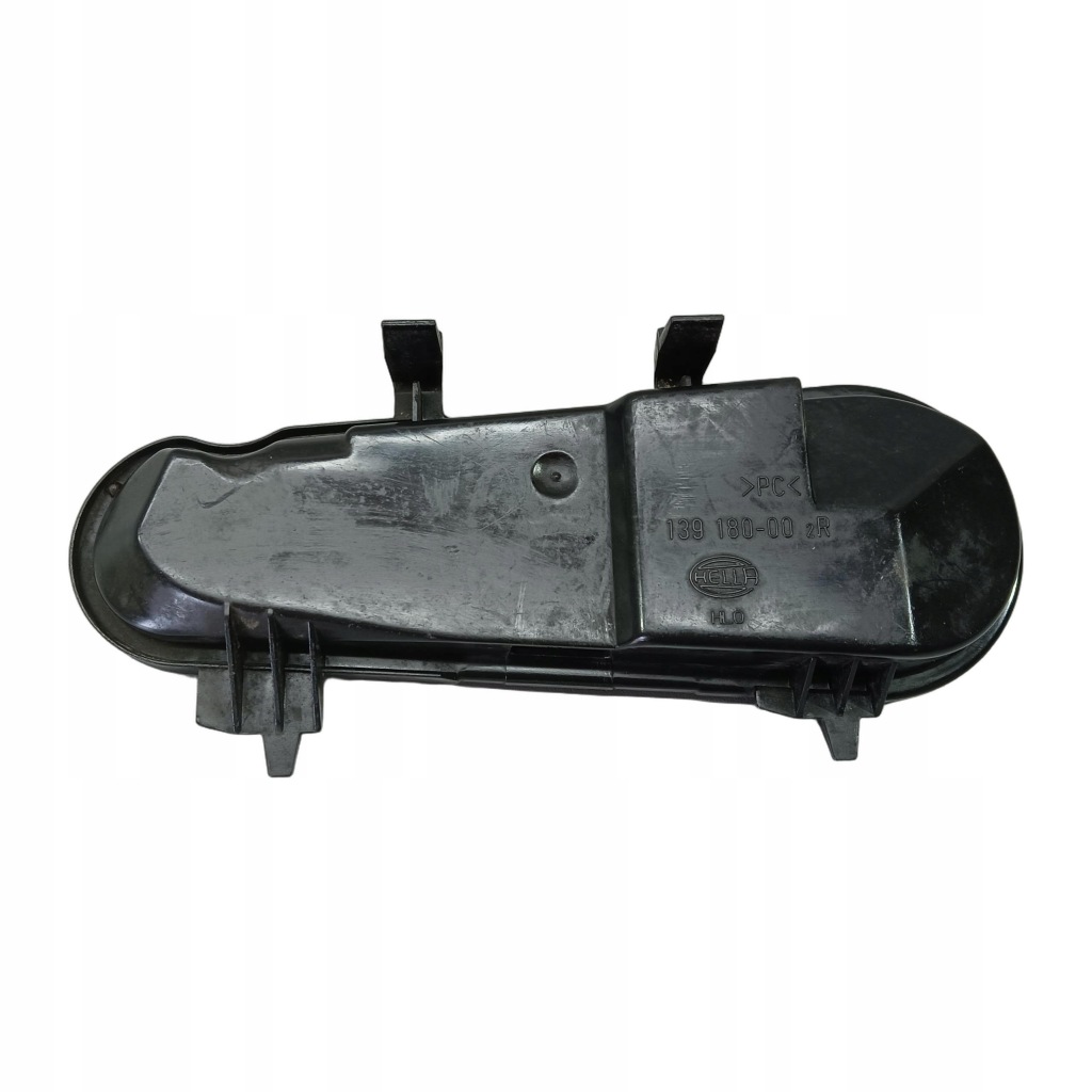 Купити Заглушка кришка ліхтарі  перед vw golf 3 13918000