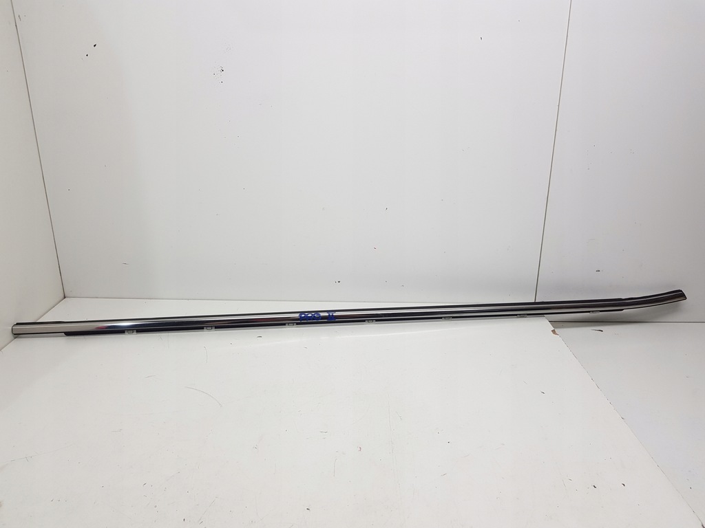 фото №1, Kia pro ceed ii молдинг ущільнювач хром права 12-