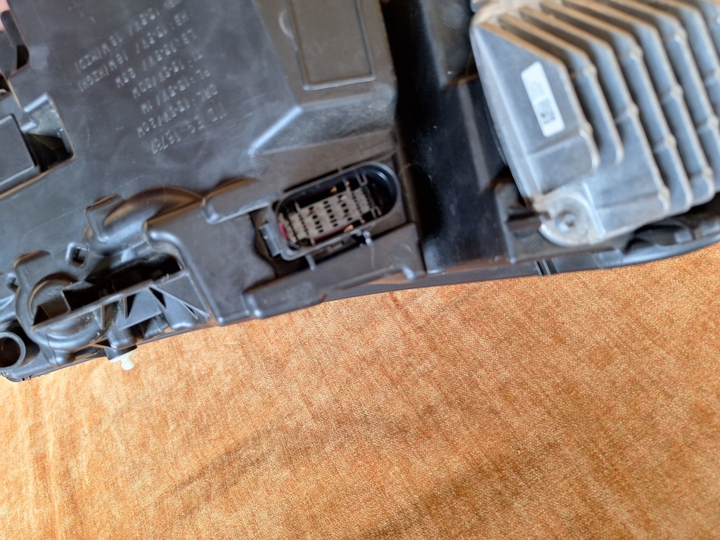 фото №10, Volvo xc40 лампа ліва full led 31655980