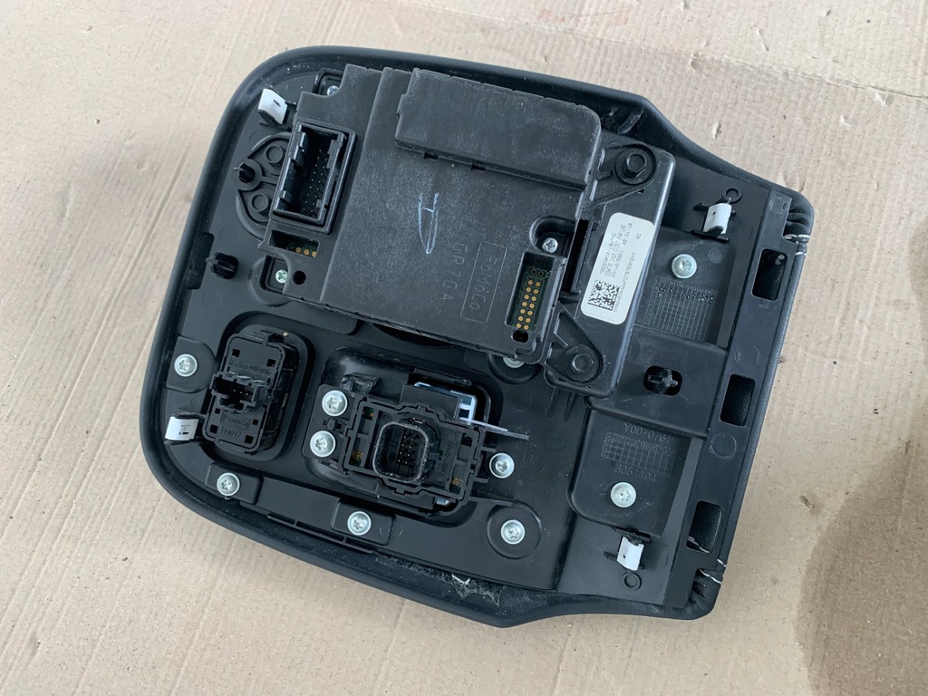 фото №11, Ford mustang mach-e rwd 75.7kwh панель ручка переключения передач оригинал