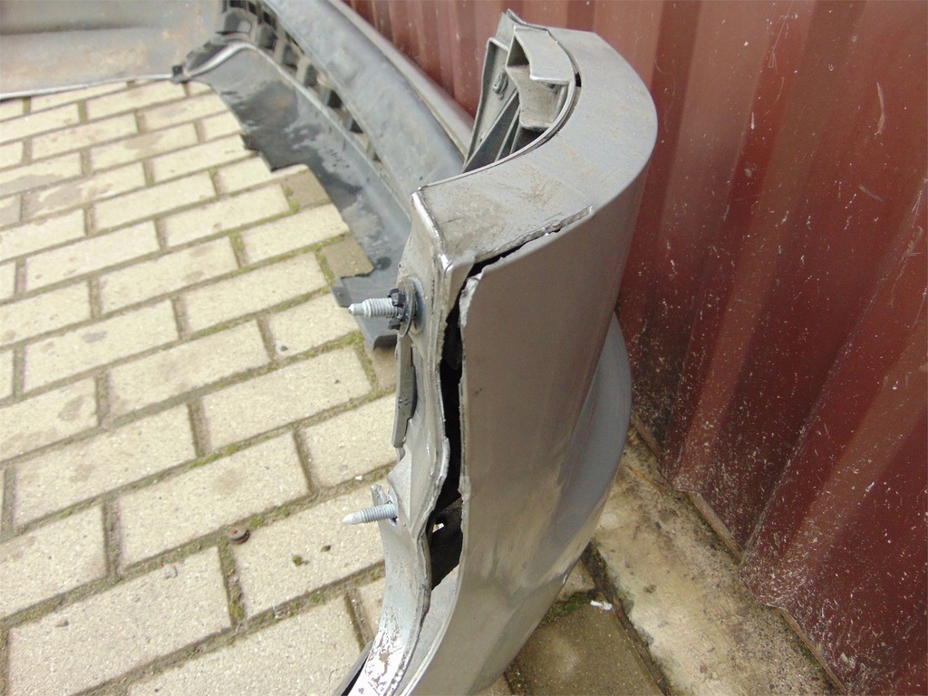 фото №8, Audi a4 b7 kombi бампер задняя kompletny