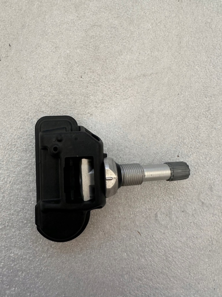 фото №1, Датчик давления a0009050030 mercedes....