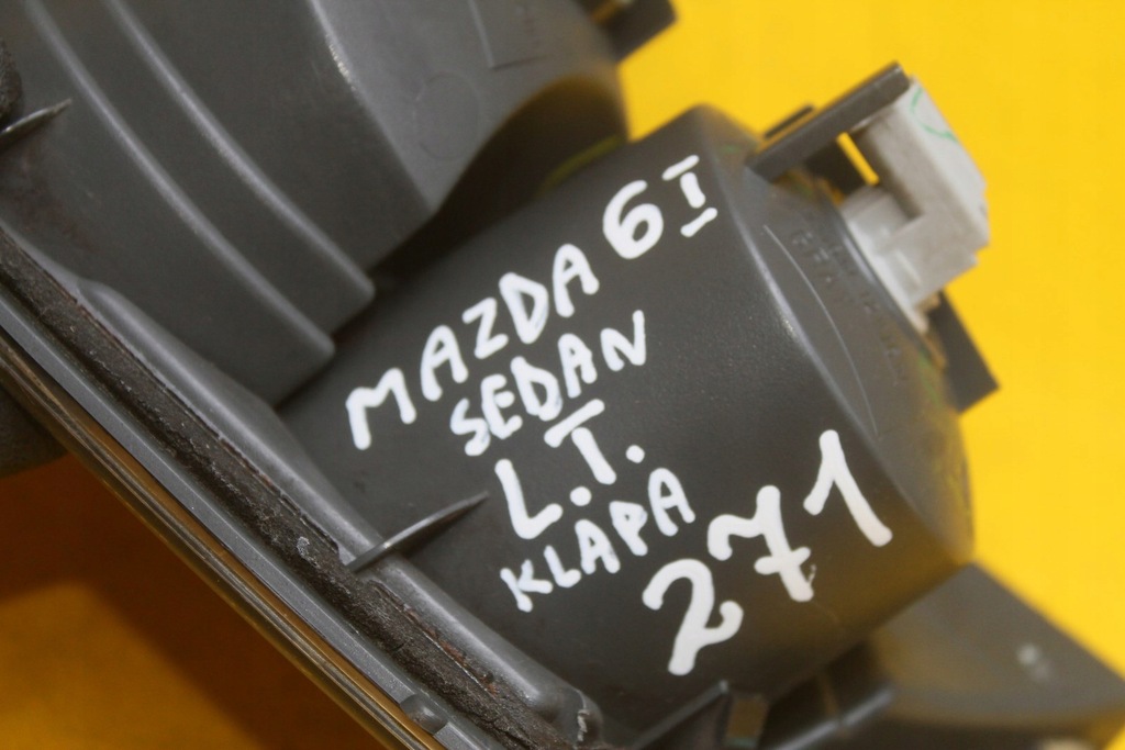 фото №9, Лампа крышки левый задняя mazda 6 i gg 226-61971 sedan