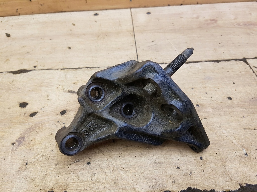 фото №1, Кронштейн кронштейн кронштейн toyota rav4 i 2.0 16v