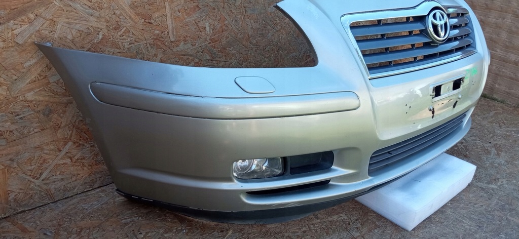 Бампер передок  toyota avensis t25 6t1 в Украине