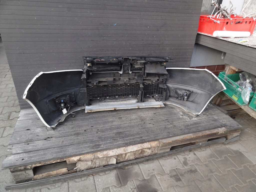 Dacia logan ii mcv 2016 бампер передний kompletny оригинал Недорого