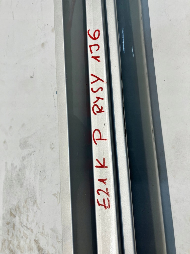 фото №13, Corolla e21 kombi поріг захист поріг зовнішня молдинг права 1j6 подряпини