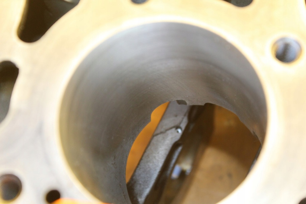 фото №7, Блок двигателя toledo ii golf iv 2.3 b aqn