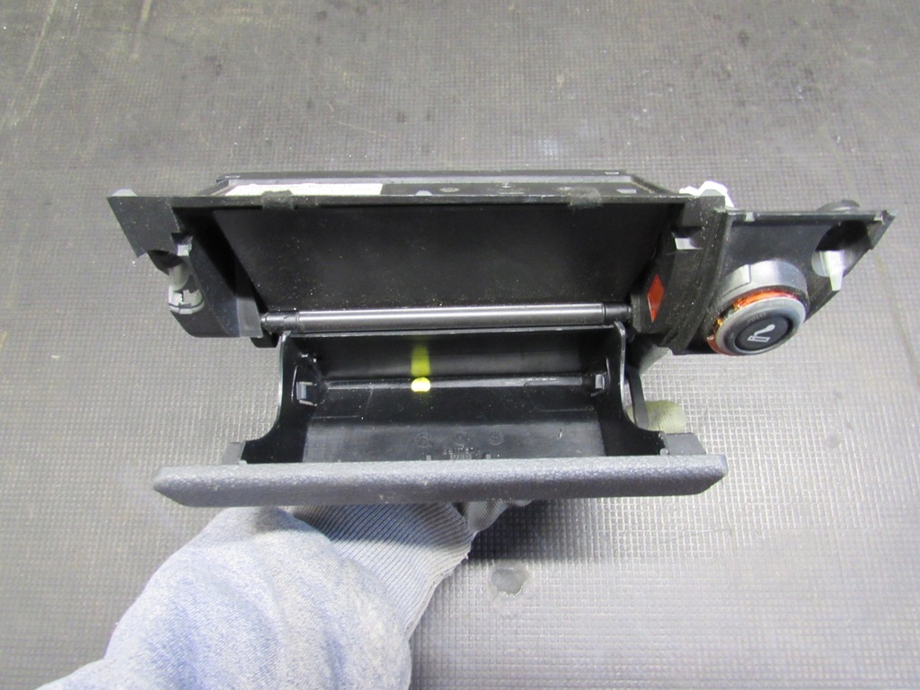 фото №4, Пепельница 1t1857961 vw touran i 03-06 r.