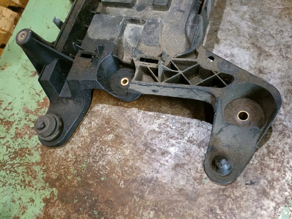 фото №3, Основа акумулятор vw 1k0915333