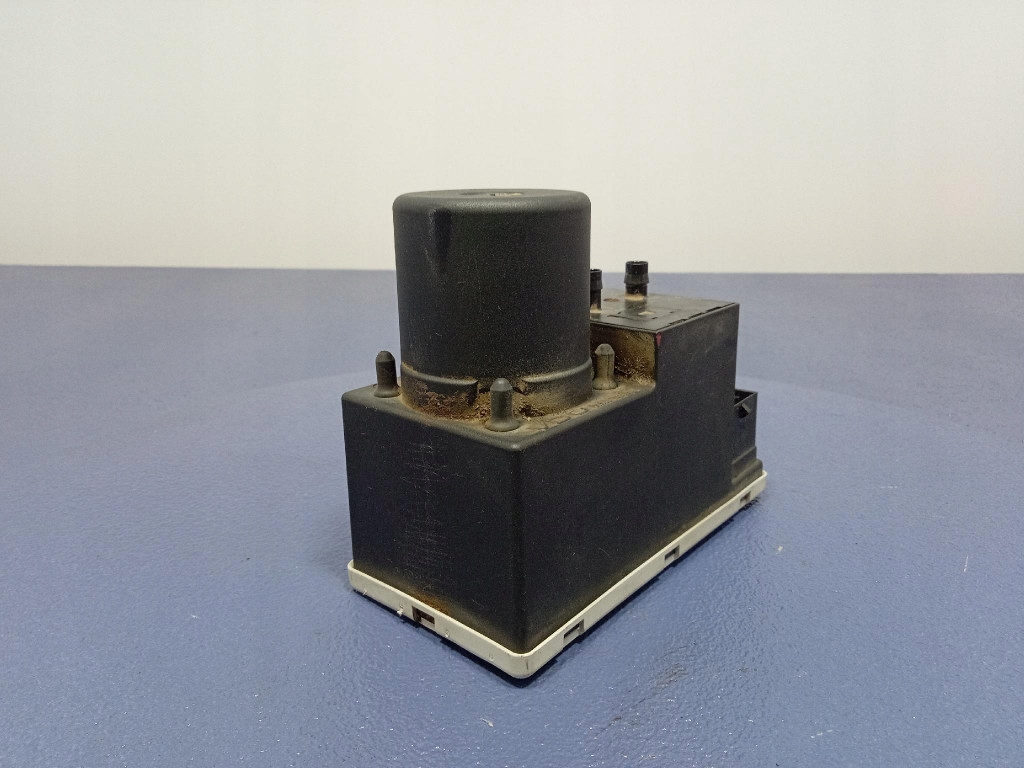 фото №1, Audi a4 b5 97- помпа центрального замка 8d0862257c