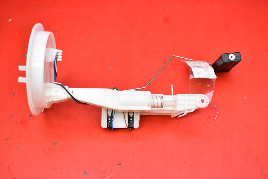 фото №8, Датчик уровня топлива 5n0919673q audi q3 8u 2.0 tdi 140 km 11-14