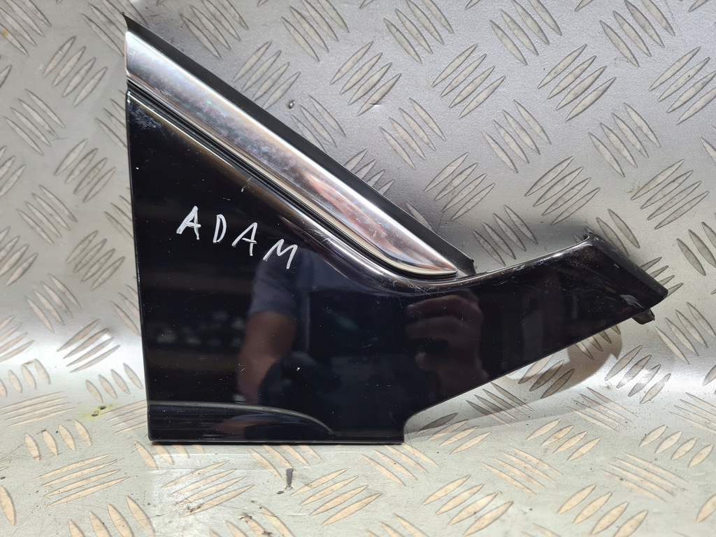 фото №1, Трикутник крила правий заглушка накладка opel adam