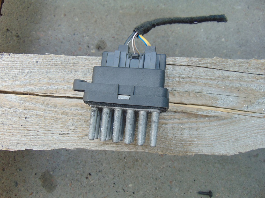 фото №1, Резистор вентилятор ford focus mk2 lift