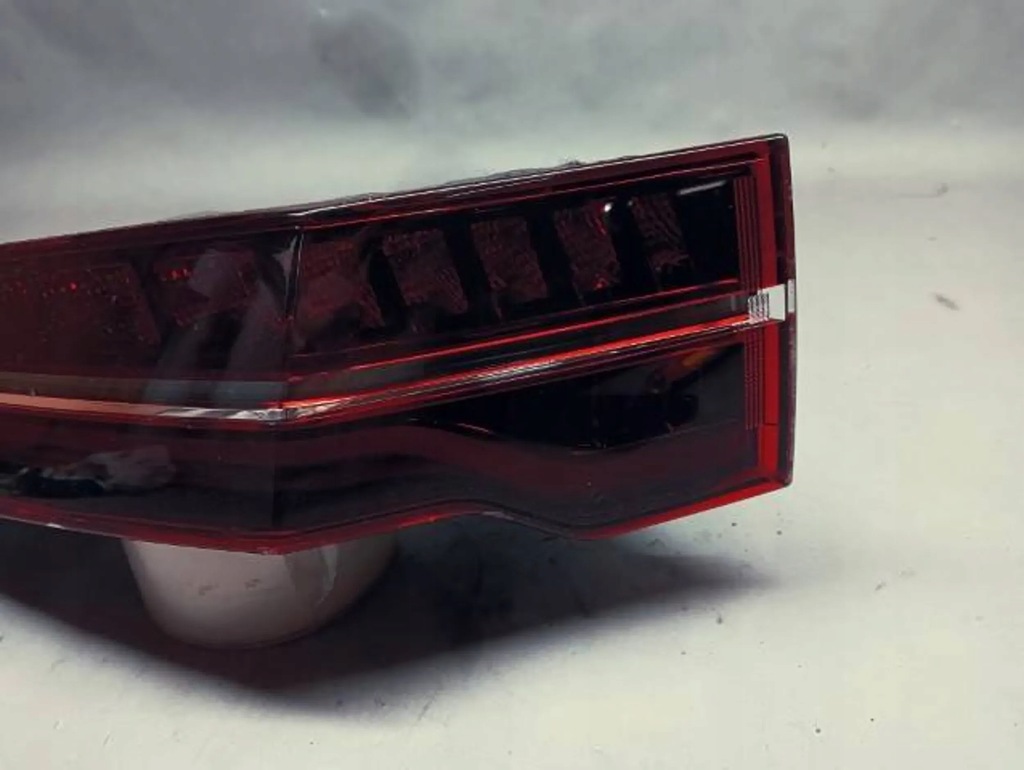 фото №8, M17 m17 jaguar i-pace лампа левый задняя j9d3-13405-cc