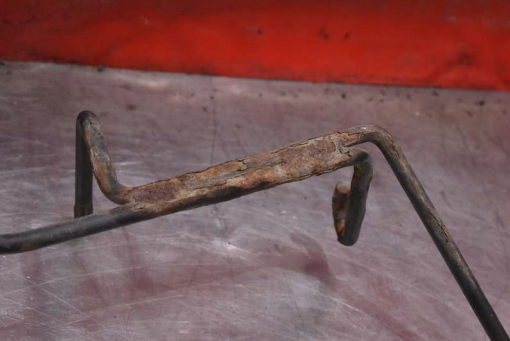 фото №4, Подъемник кронштейн колеса запасного renault trafic 2 ii 06-15