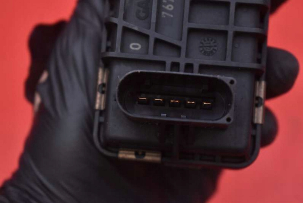 фото №7, Регулятор турбіни 6nw009550 citroen c5 ii x7 iii 3.0 hdi 240 km 08-17