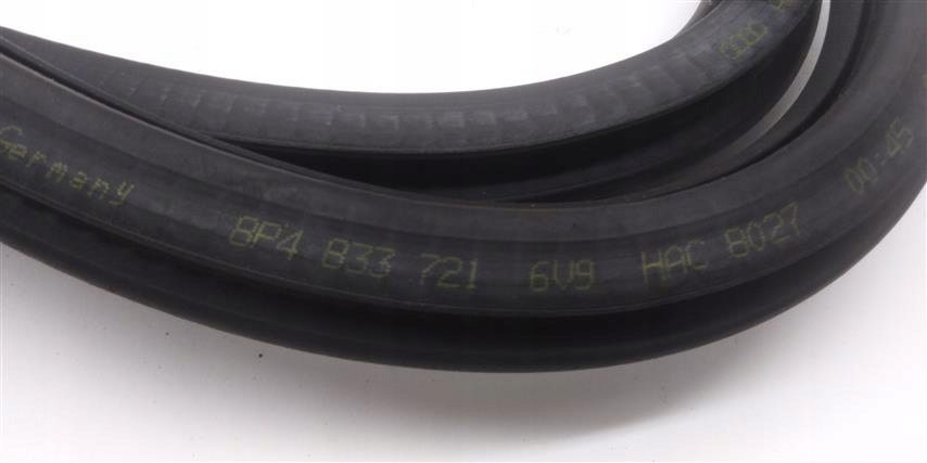 фото №4, Audi a3 8p lift прокладка дверь задняя 8p4833721