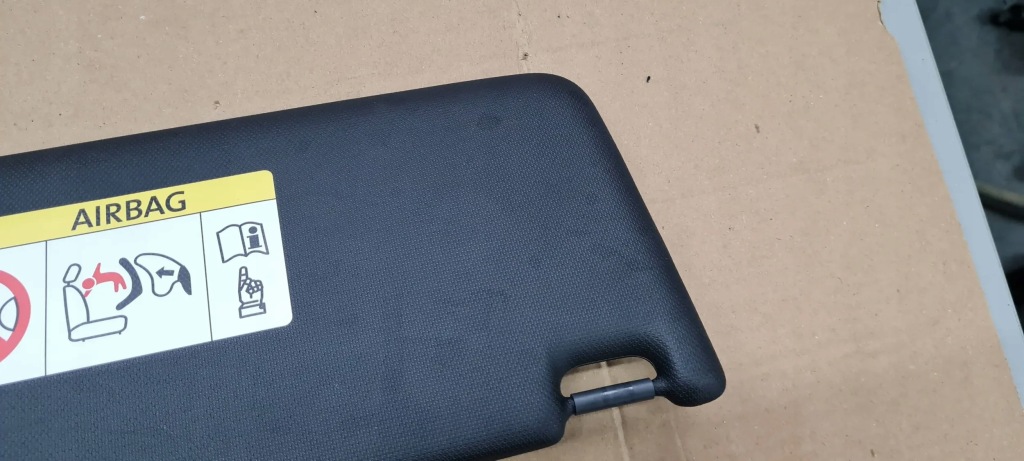 Q5 80a накладка козирок сонцезахисна ліва sline 8v5857551aa Зі Шроту