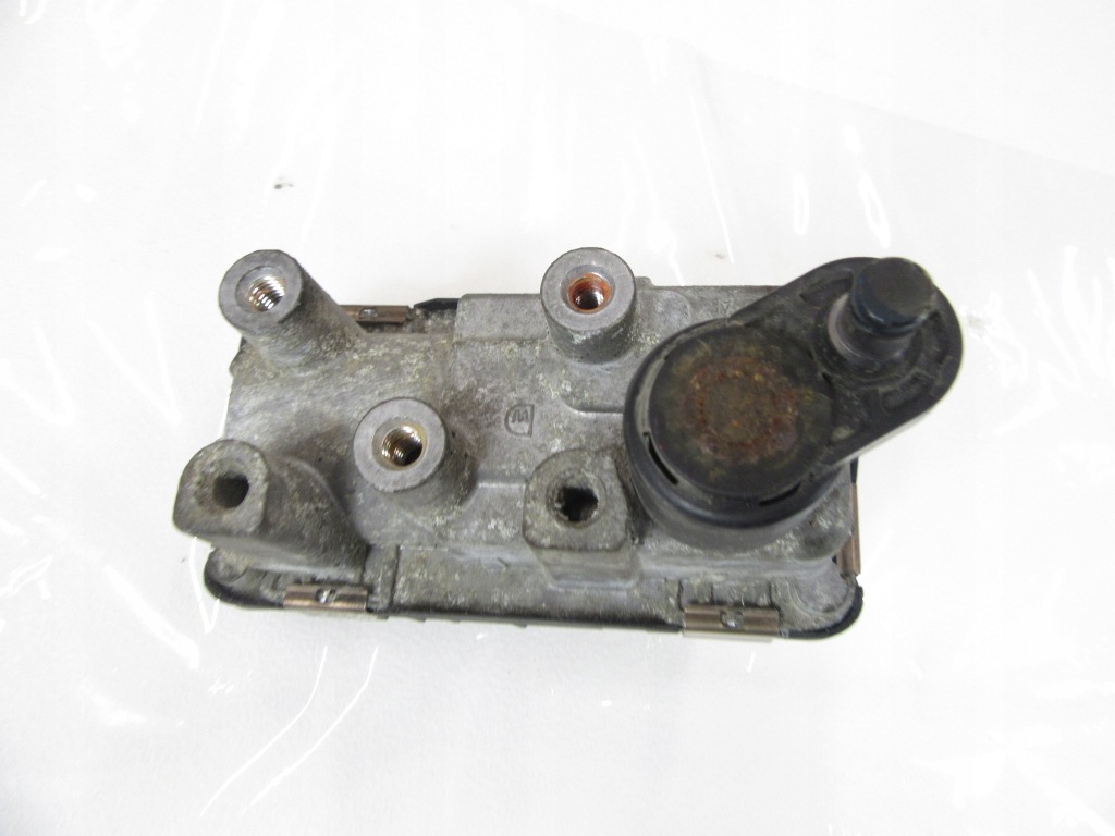 Регулятор turbo bmw f01 f02 f07 f10 f11 f15 f25 f30 f31 f34 3.0 n57 258km в Україні