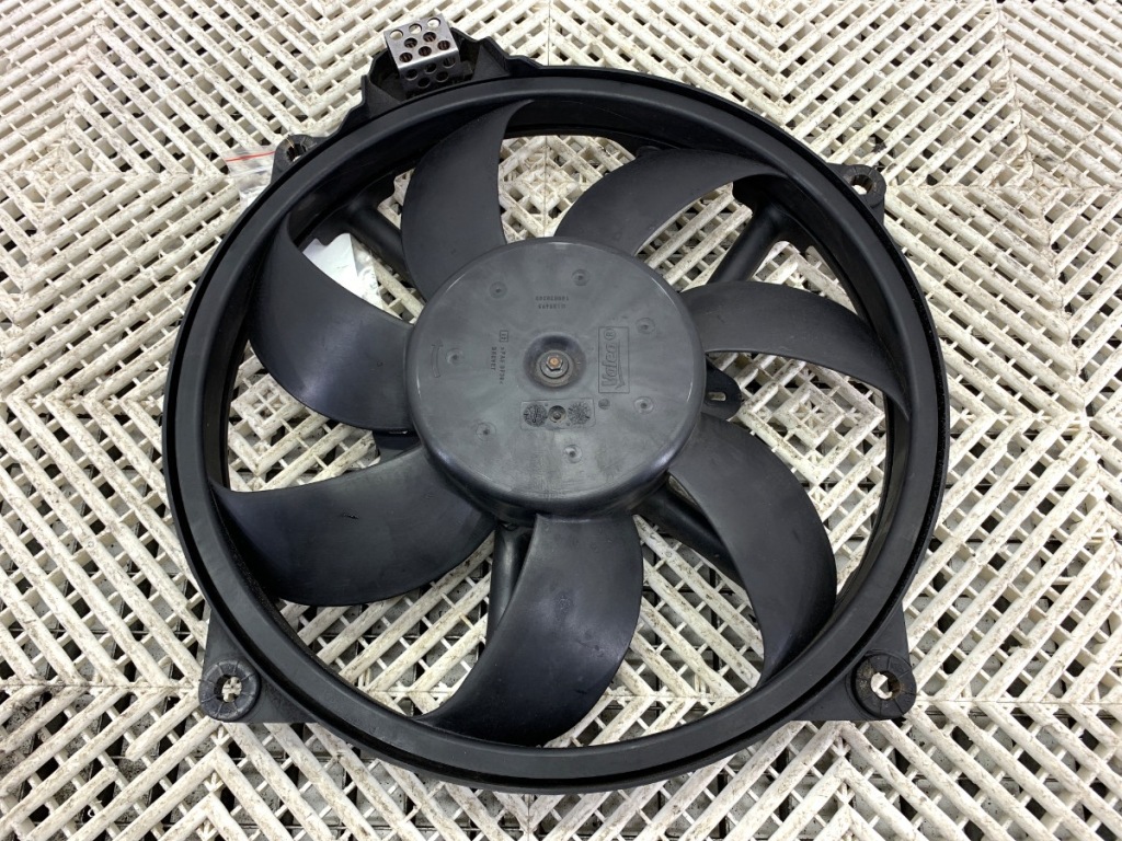 Купити Вентилятор радіатора renault megane 3 1.4 130km 214812415r вентилятор