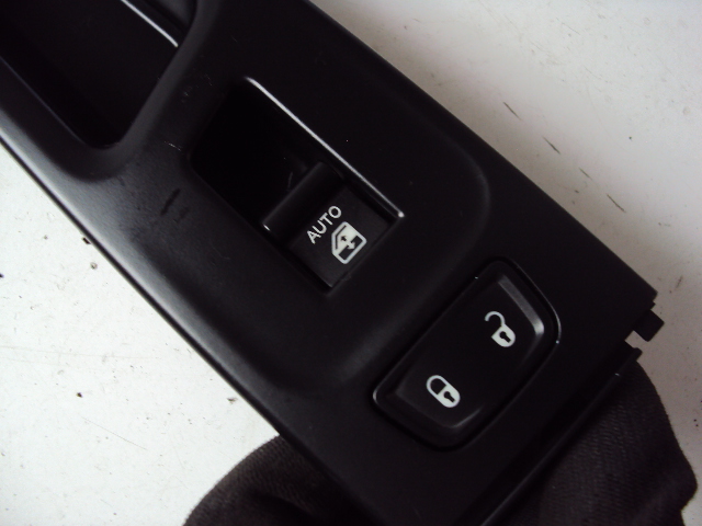 фото №2, Панель скло правий перед jeep renegade 2014-