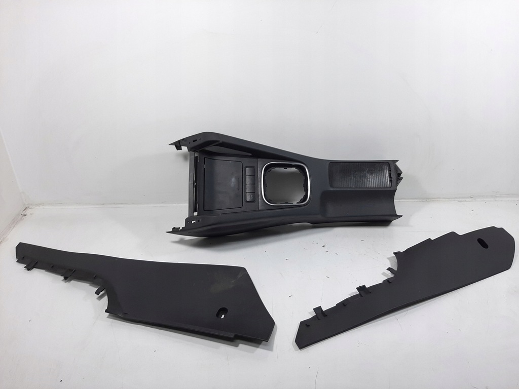 фото №16, Vw golf v 5d hb 06r туннель средний пепельница 1k0863243a