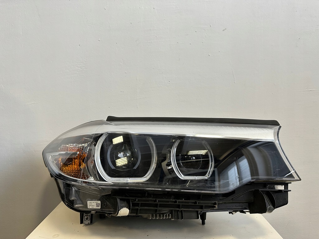 фото №1, Bmw g30 g31 фара full led правый kompletny 8499112