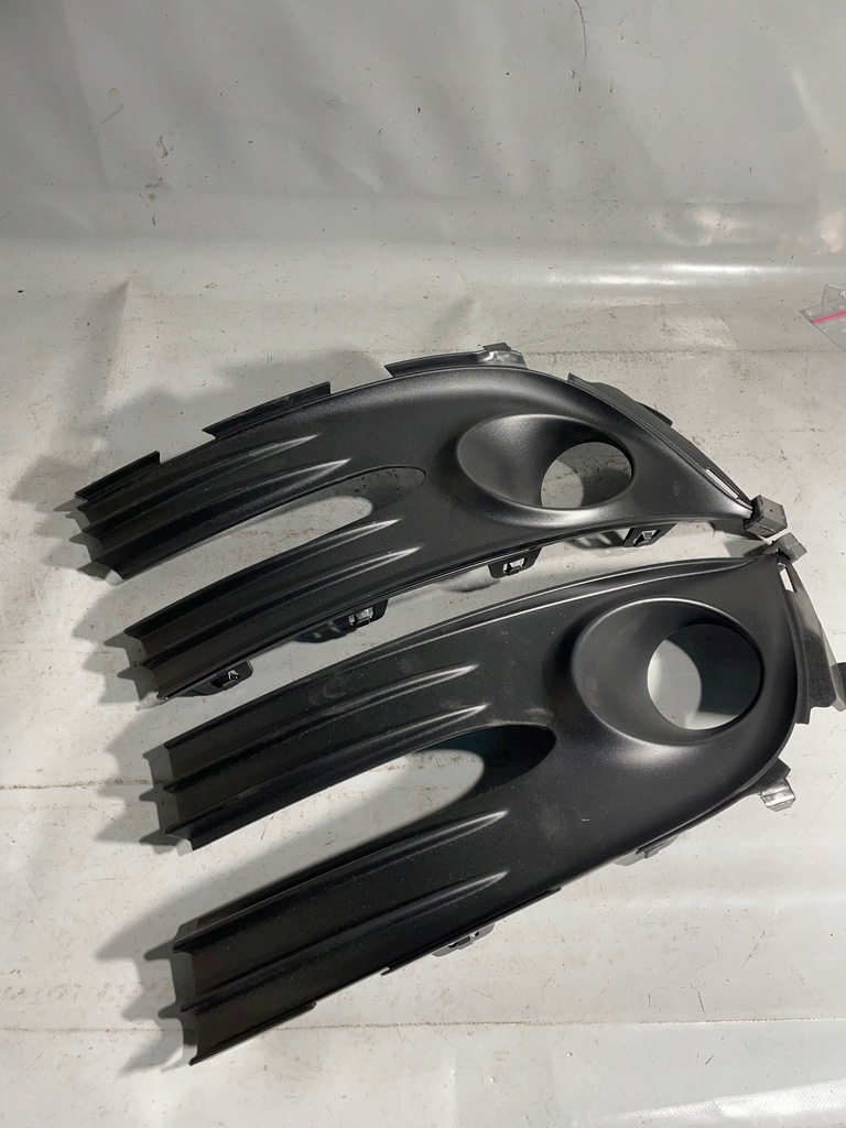 фото №1, Grand scenic iv заглушки ґрати лампа 261525279r nowa