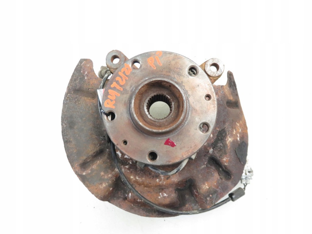 Поворотний кулак ступиця передня права fiat sedici 1.9 d Недорого