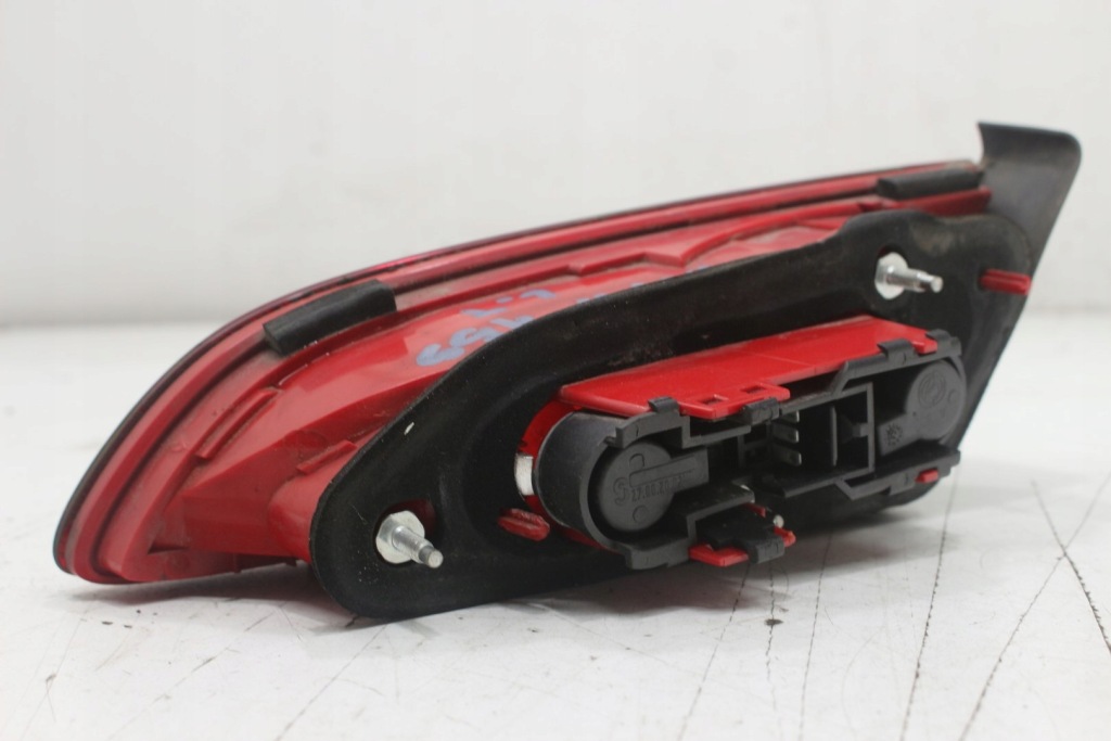 Alfa romeo 159 sedan лампа лівий задній w кришка Недорого