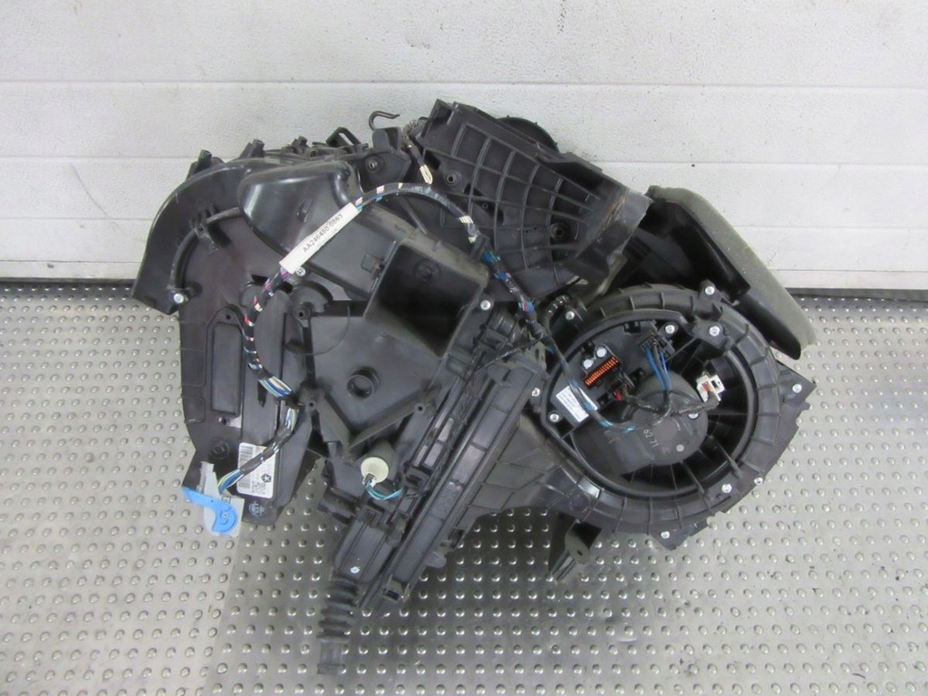 фото №9, Jeep cherokee kl 2.4i 16-17 отопитель испаритель вентилятор корпус eu kpl