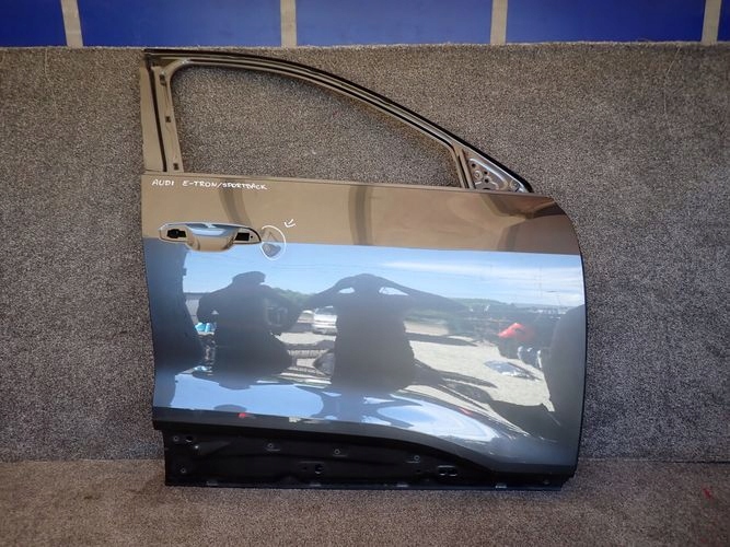 фото №1, Audi q8 e-tron sportback 18- дверь правое передние перед