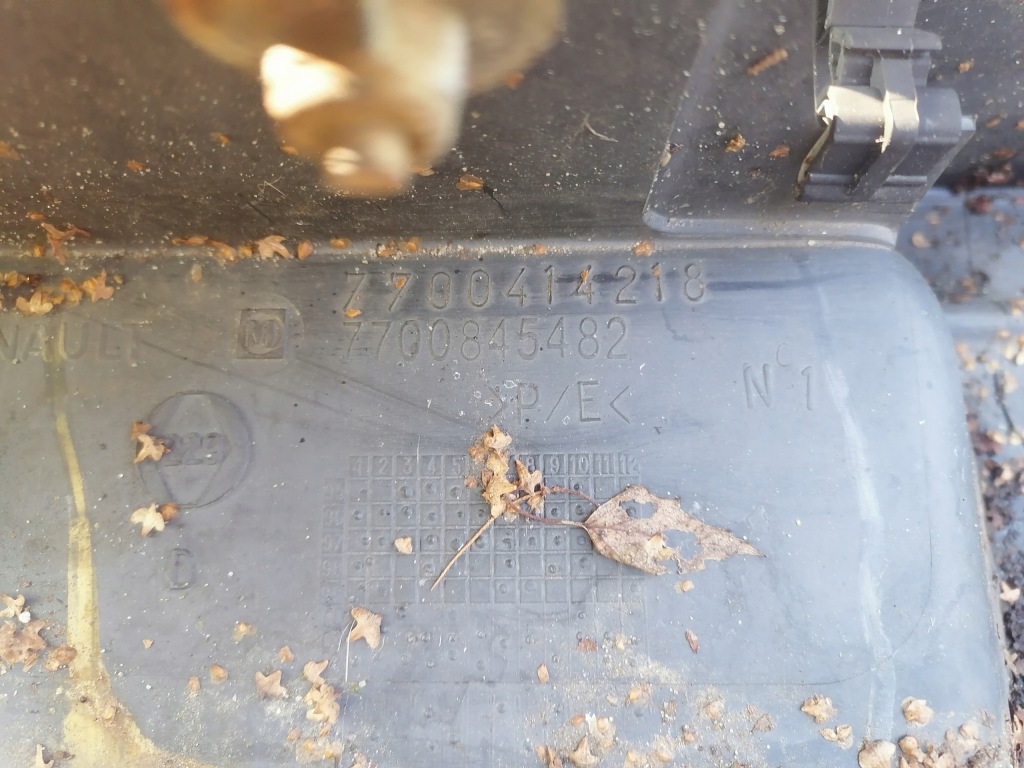 Бампер задній renault clio i lift 7700414218 Оригінал