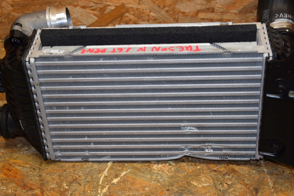 Интеркулер tucson iv 1.6 t-gdi hybrid новый 0km 23r оригинал 282702m400 20- Недорого
