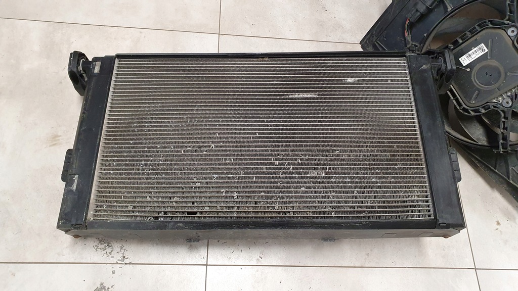 фото №8, Bmw i3 радіатор вентилятор pas передній