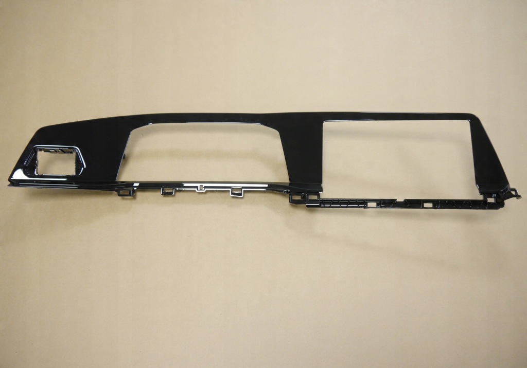 фото №1, Рамка защита корпус спидометра навигации dekor vw golf viii 8 r 5h1857211c