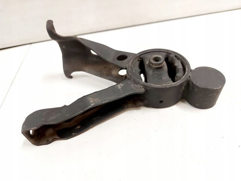 фото №7, Mitsubishi grandis 2.4 b подушка кронштейн двигателя кронштейн