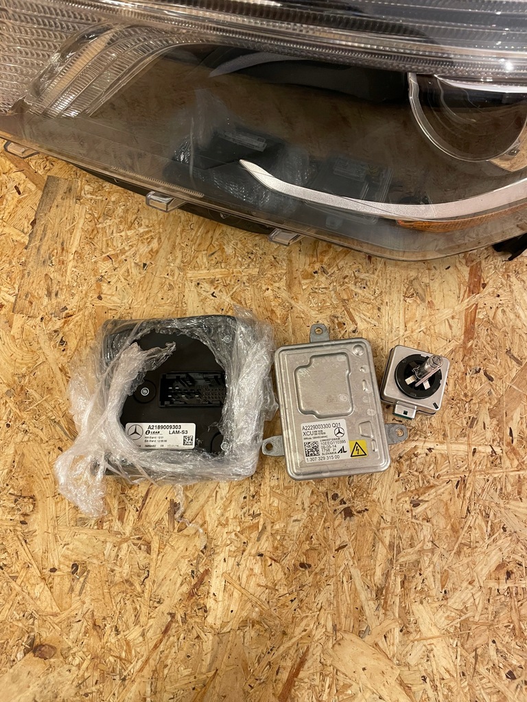 фото №16, Лампа левая bi ксенон mercedes cla w 117 usa!