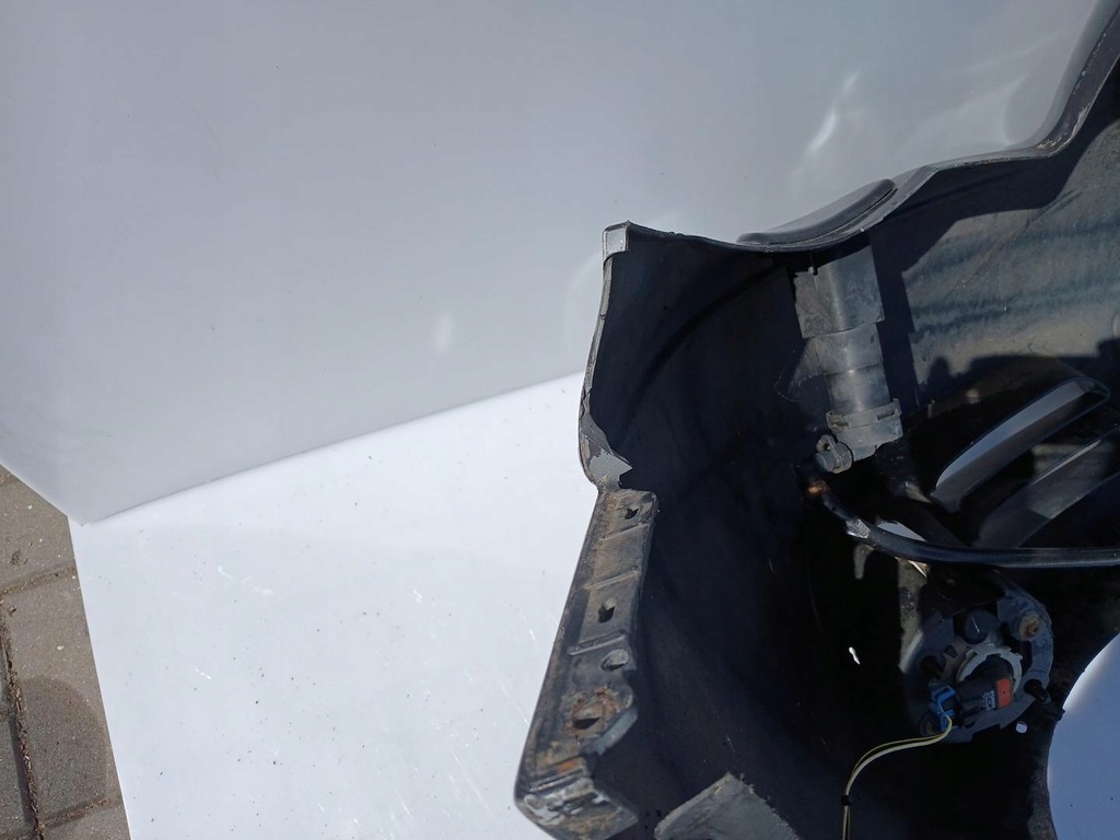 фото №8, Бампер перед передний чёрный na омыватель chrysler voyager iv lift 05-08r.