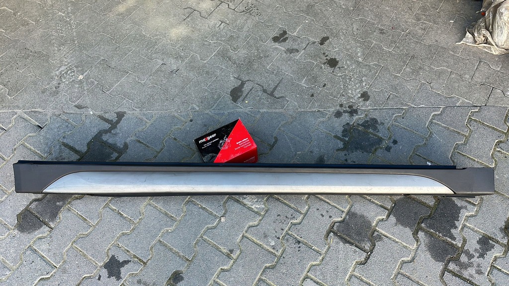 фото №1, Hyundai tucson 2015- накладка порог правая порог