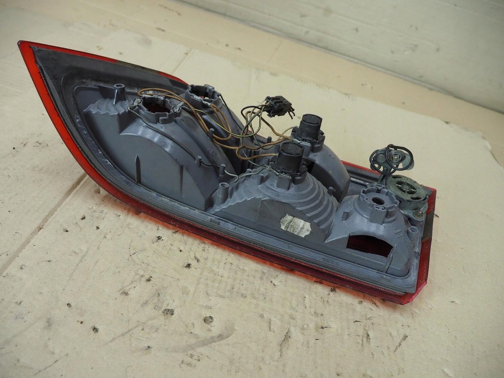 фото №13, Calibra лампа права opel задня