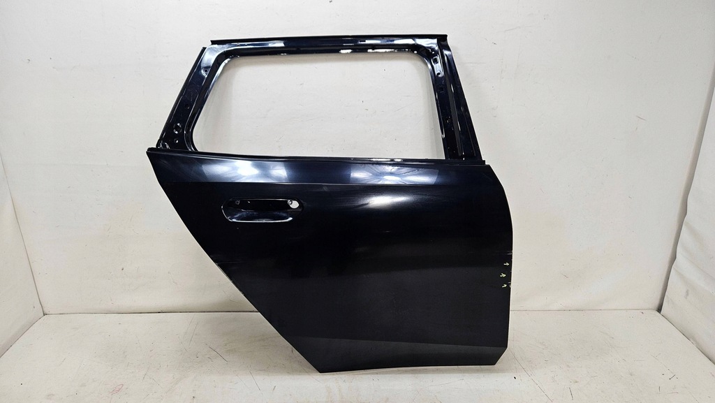 фото №1, Дверь правое задняя задние bmw 5 g61 kombi оригинальные