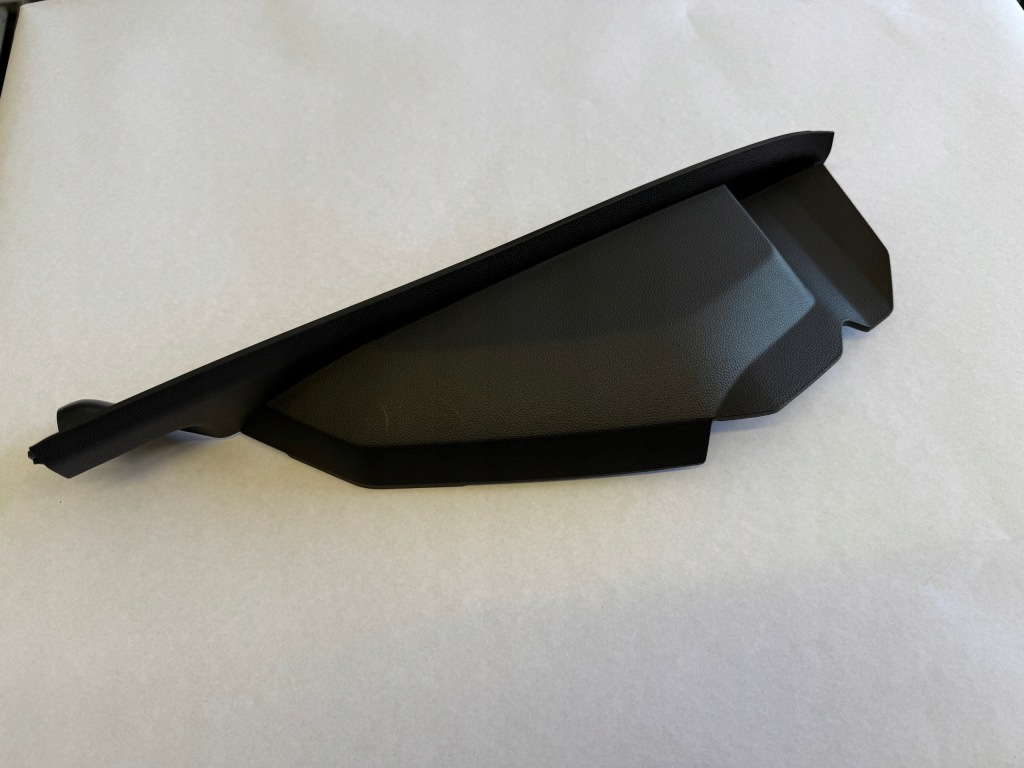 Купити Renault austral 1.2 e-tech заглушка захист консолі ліва 689213849r